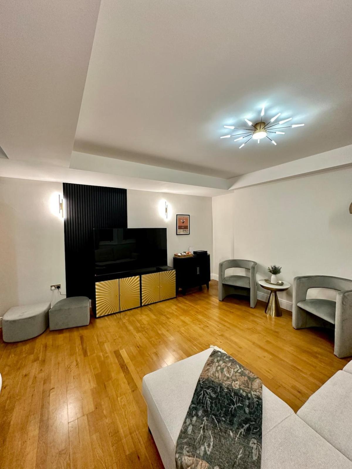 Elegant Apartment Central לונדון מראה חיצוני תמונה